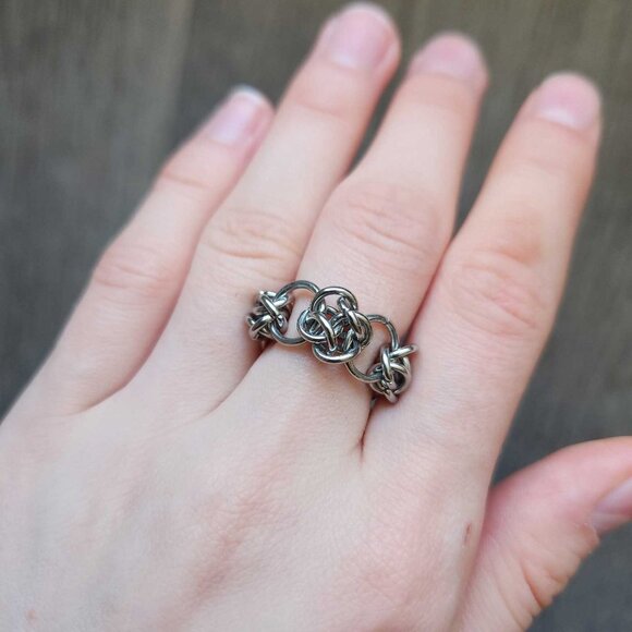 Medieval four winds silver chainmail chain-link ring ✦ size 7 ✦ - Picture 6 of 8
